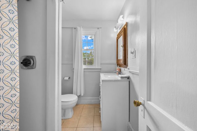 512 Washington Road, Grosse Pointe, MI 48230