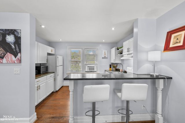 512 Washington Road, Grosse Pointe, MI 48230