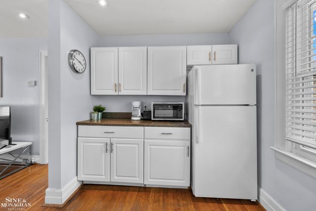 512 Washington Road, Grosse Pointe, MI 48230