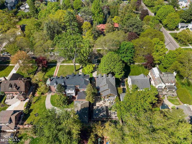 512 Washington Road, Grosse Pointe, MI 48230