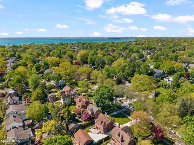 512 Washington Road, Grosse Pointe, MI 48230