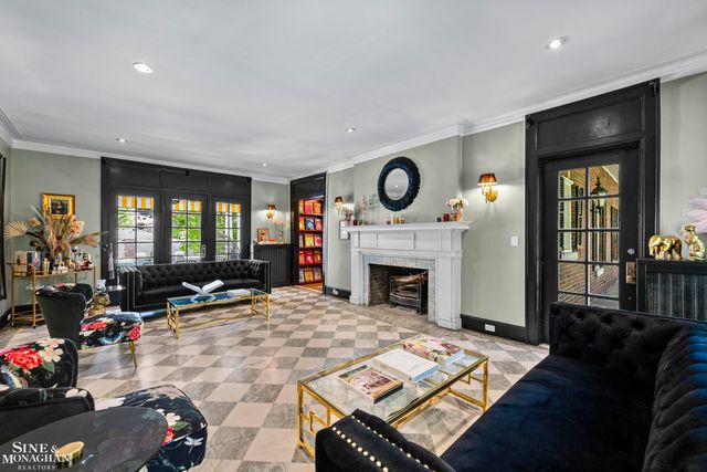 512 Washington Road, Grosse Pointe, MI 48230