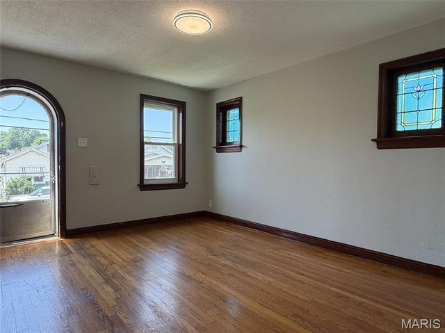 309 W Arlee Avenue, St Louis, MO 63125