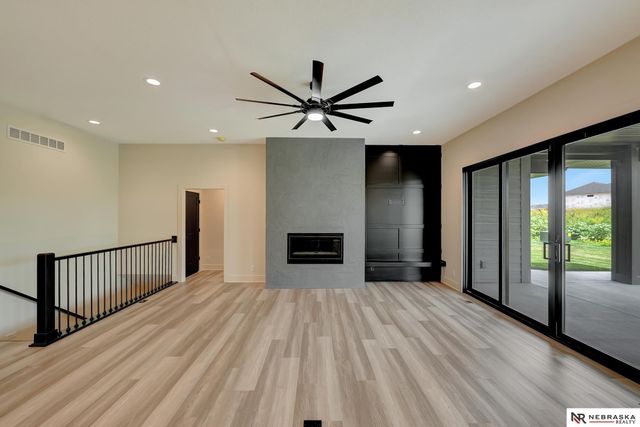 9332 S 86th Street, Lincoln, NE 68526