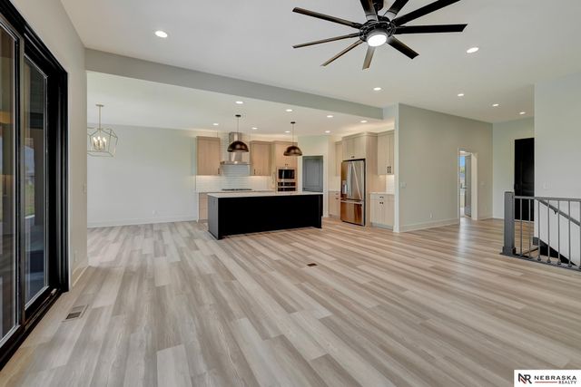 9332 S 86th Street, Lincoln, NE 68526