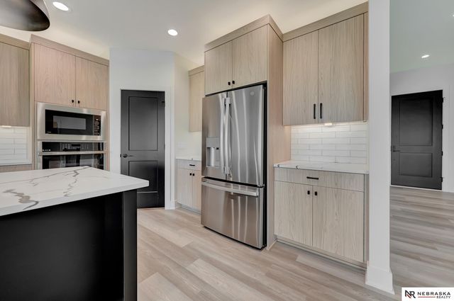 9332 S 86th Street, Lincoln, NE 68526