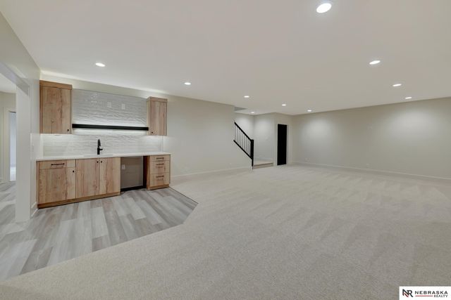 9332 S 86th Street, Lincoln, NE 68526