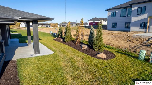 9332 S 86th Street, Lincoln, NE 68526