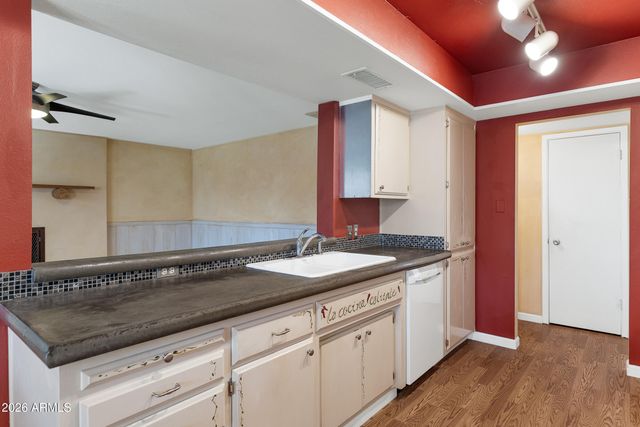 3919 W Lane Avenue, Phoenix, AZ 85051