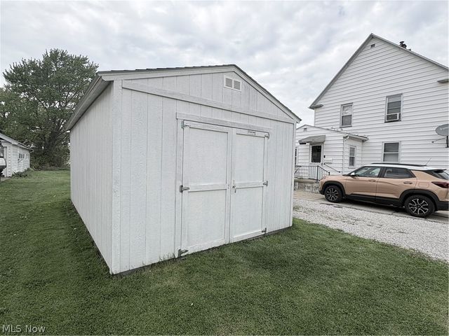 2523 Carso Avenue, Ashtabula, OH 44004