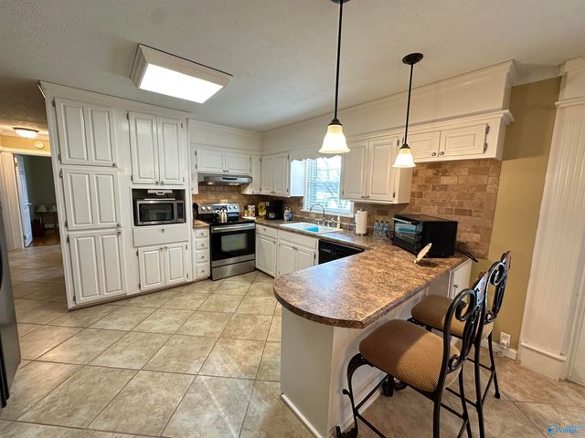 607 East Riverview Drive, Gadsden, AL 35903