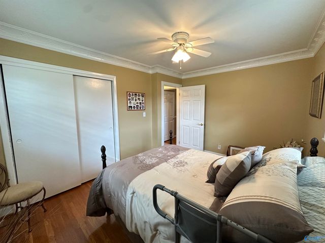 607 East Riverview Drive, Gadsden, AL 35903