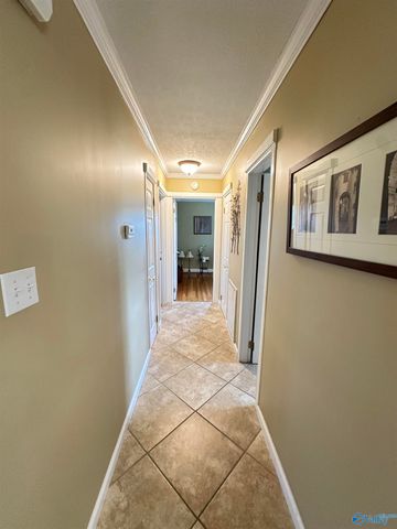 607 East Riverview Drive, Gadsden, AL 35903