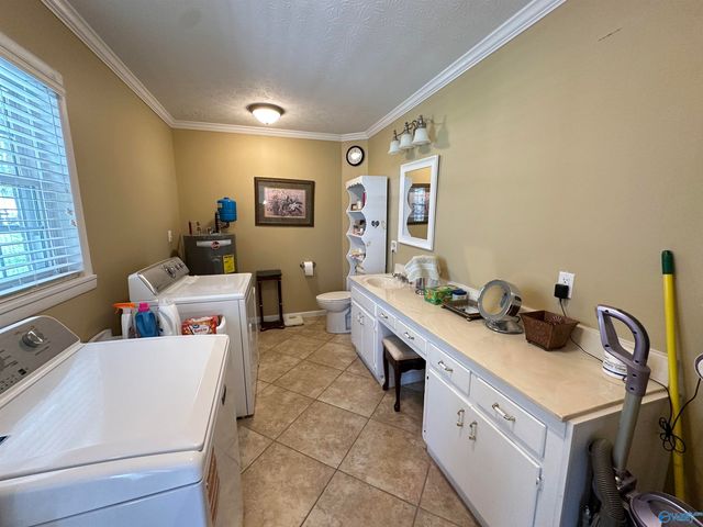 607 East Riverview Drive, Gadsden, AL 35903