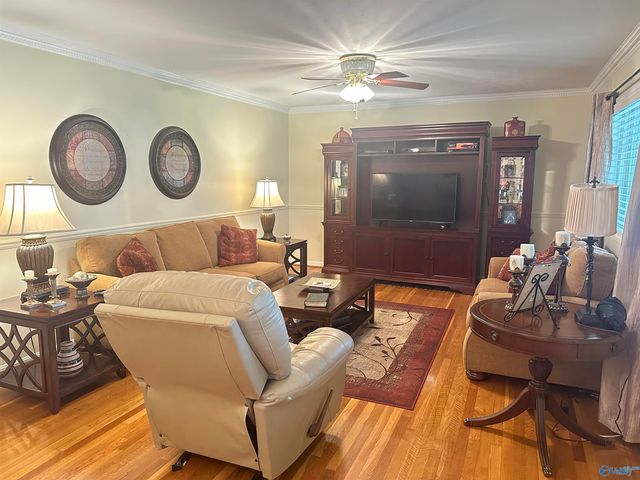 607 East Riverview Drive, Gadsden, AL 35903