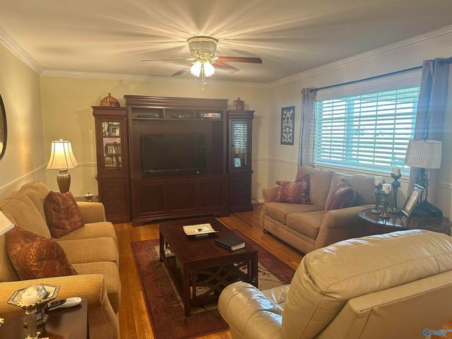 607 East Riverview Drive, Gadsden, AL 35903