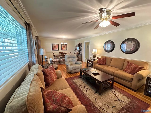 607 East Riverview Drive, Gadsden, AL 35903