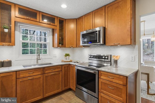 1322 QUAIL RIDGE DR, Reston, VA 20194