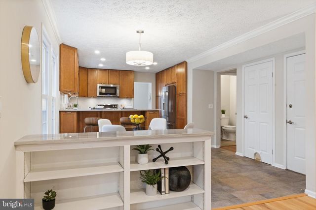 1322 QUAIL RIDGE DR, Reston, VA 20194