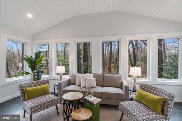 1322 QUAIL RIDGE DR, Reston, VA 20194