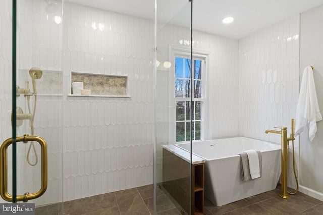 1322 QUAIL RIDGE DR, Reston, VA 20194