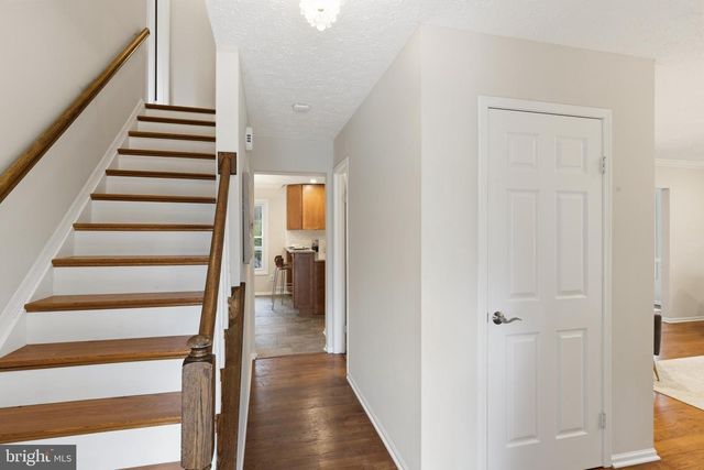 1322 QUAIL RIDGE DR, Reston, VA 20194