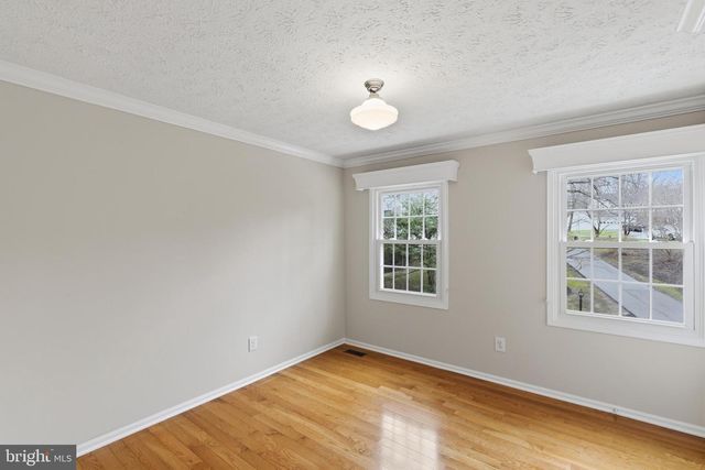 1322 QUAIL RIDGE DR, Reston, VA 20194