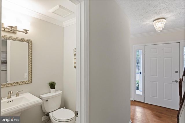 1322 QUAIL RIDGE DR, Reston, VA 20194