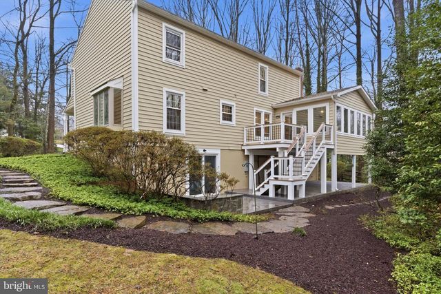 1322 QUAIL RIDGE DR, Reston, VA 20194