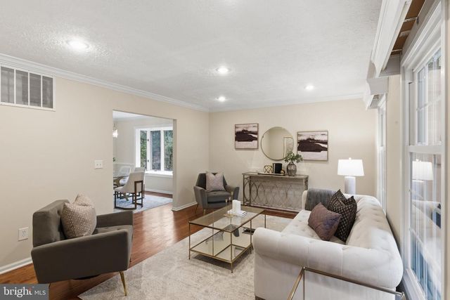 1322 QUAIL RIDGE DR, Reston, VA 20194