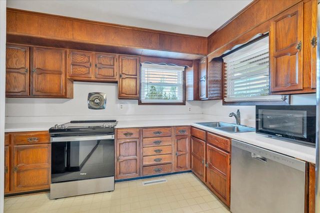 5156 Hazelridge RD, Roanoke, VA 24012