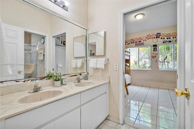 1357 Camellia Ln, Weston, FL 33326