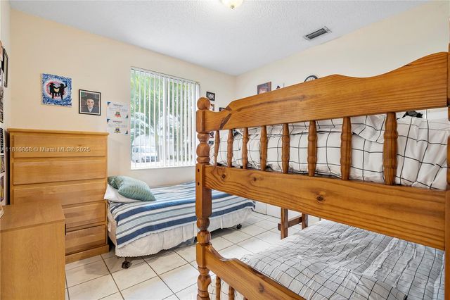 1357 Camellia Ln, Weston, FL 33326