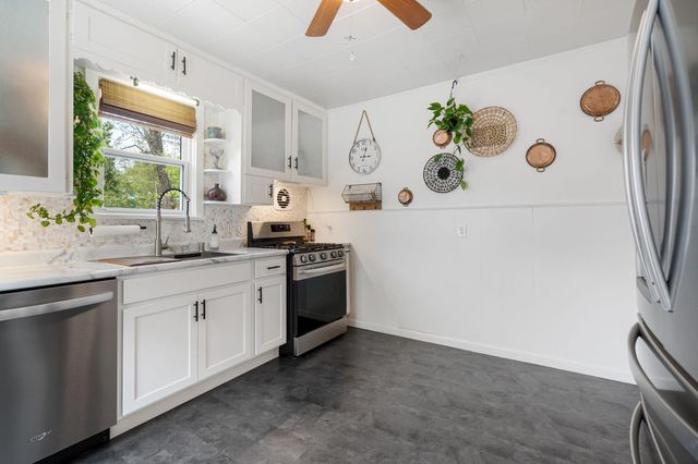 606 3rd Avenue NW, Austin, MN 55912