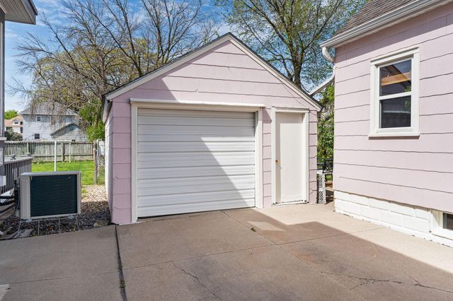 606 3rd Avenue NW, Austin, MN 55912