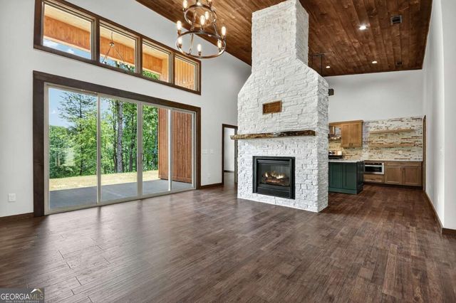 2461 Salem, Mineral Bluff, GA 30559