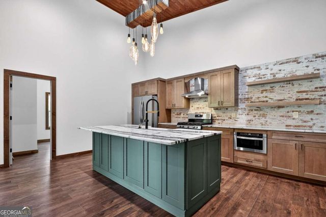 2461 Salem, Mineral Bluff, GA 30559