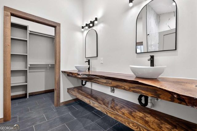 2461 Salem, Mineral Bluff, GA 30559