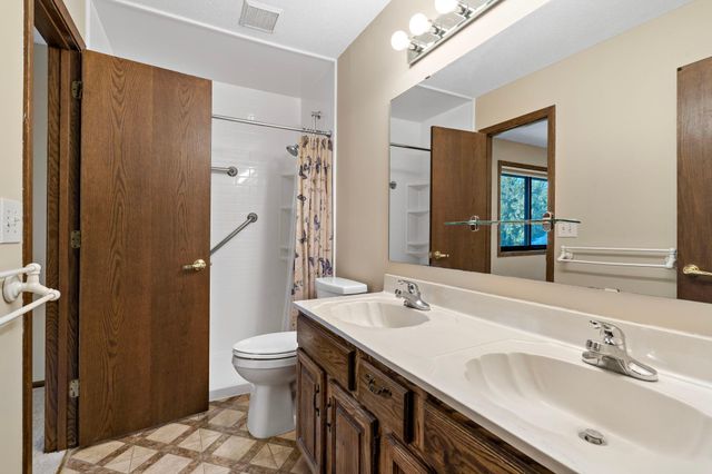 14309 11th Avenue S, Burnsville, MN 55337