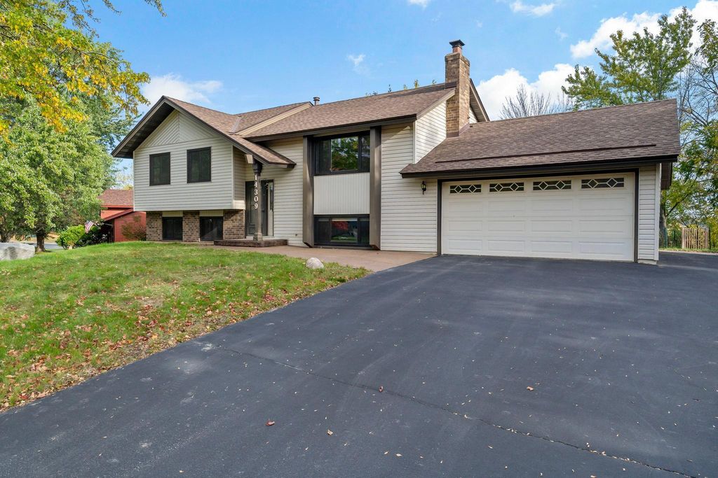 14309 11th Avenue S, Burnsville, MN 55337