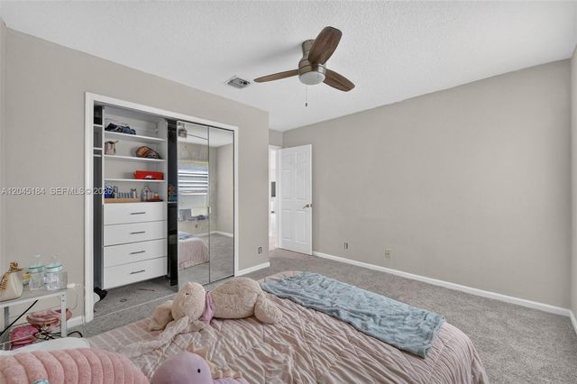 4461 NW 20th Ave, Oakland Park, FL 33309