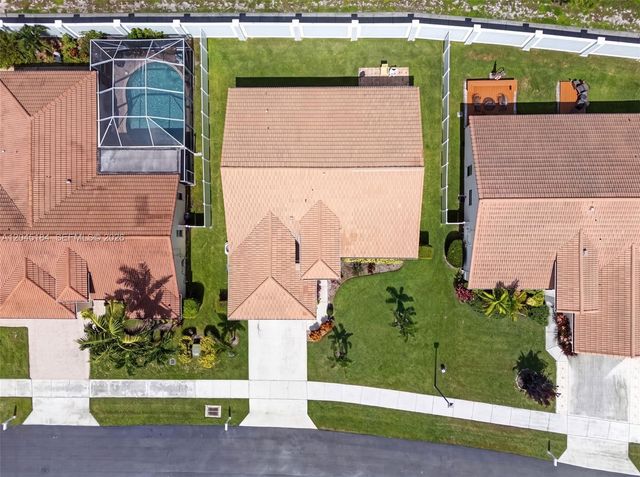 4461 NW 20th Ave, Oakland Park, FL 33309
