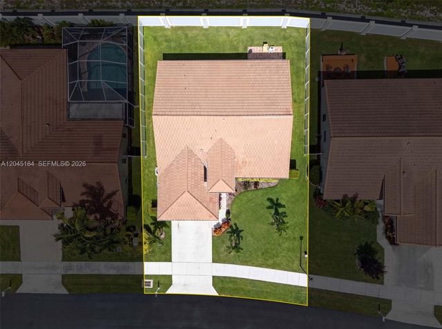 4461 NW 20th Ave, Oakland Park, FL 33309