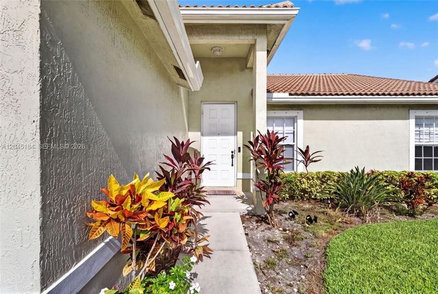 4461 NW 20th Ave, Oakland Park, FL 33309