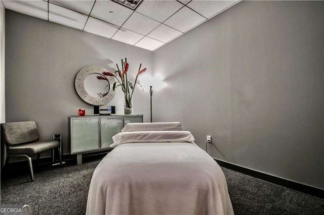 3338 Peachtree Road NE 2604, Atlanta, GA 30326