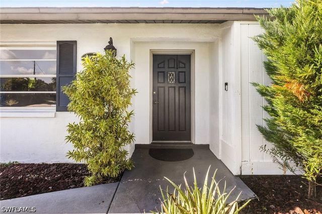 7416 Pine DR, Fort Myers, FL 33967