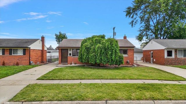 15650 Flanagan Street, Roseville, MI 48066
