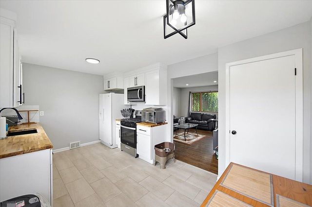 15650 Flanagan Street, Roseville, MI 48066
