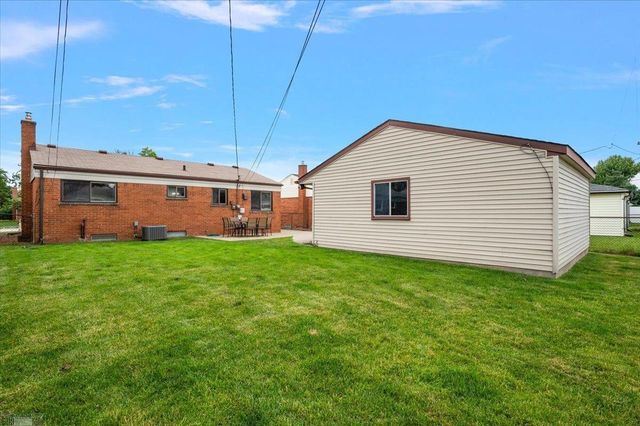 15650 Flanagan Street, Roseville, MI 48066