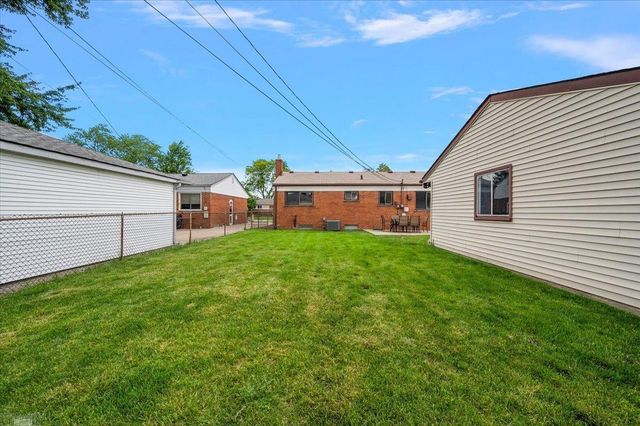 15650 Flanagan Street, Roseville, MI 48066